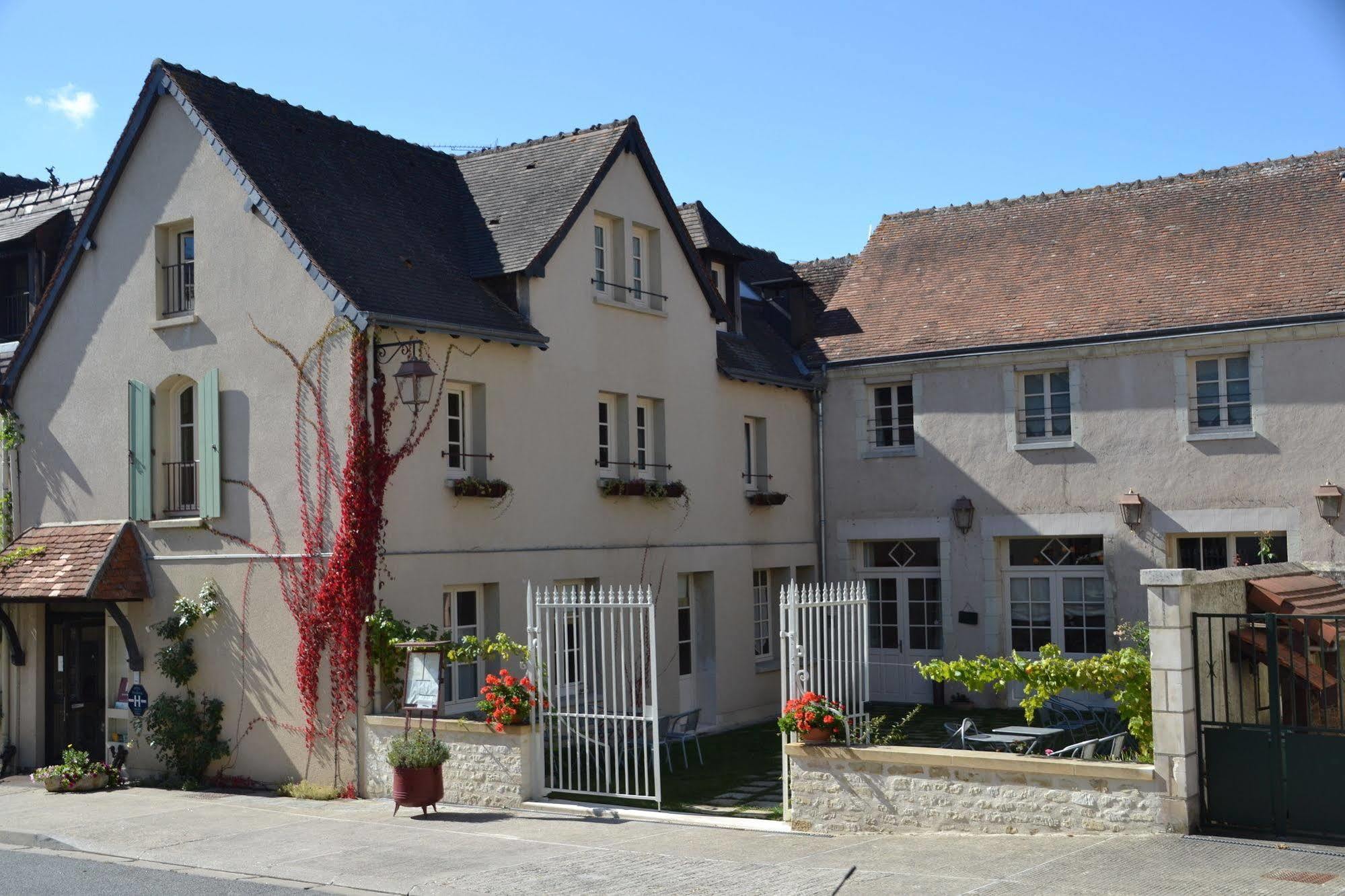Yzeures-sur-Creuse Logis Hotel Restaurant Relais De La Mothe מראה חיצוני תמונה